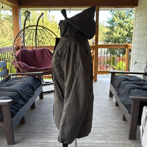 Helly Hansen | Ski ⛷️ Snowboard 🏂 Jacket - Picture 5 of 13